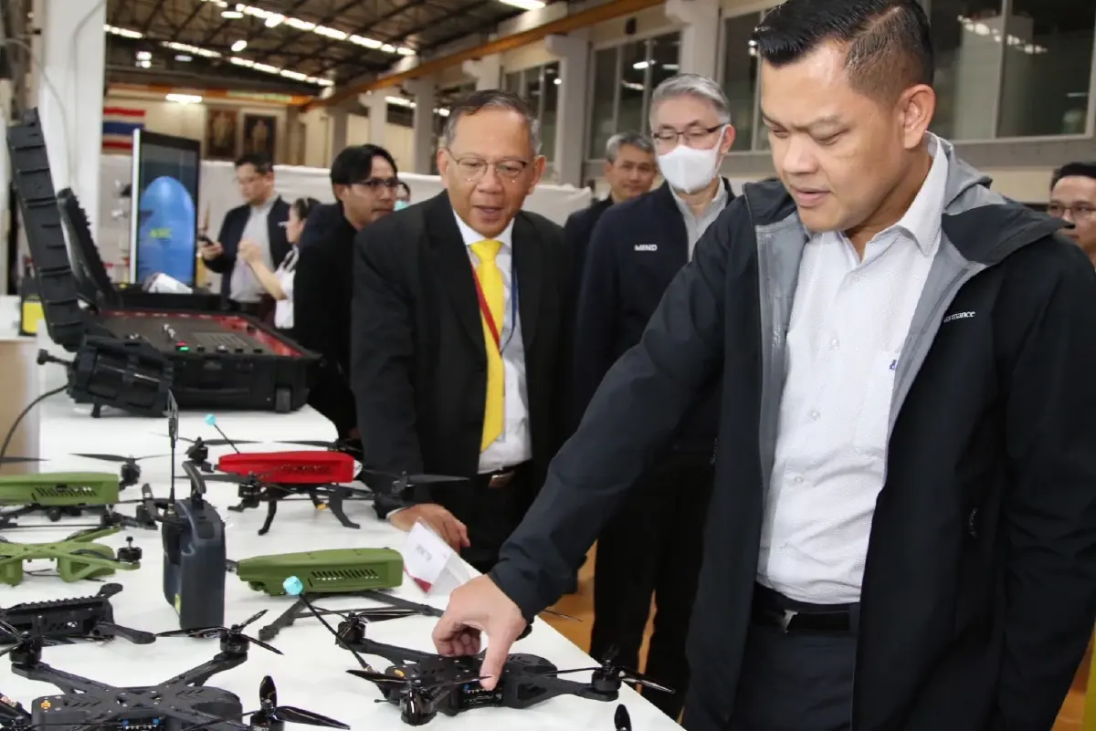 "ธนกร" หนุนอุตสาหกรรมป้องกันประเทศ ชู "โดรนไทย" ดึงเงินลงทุน