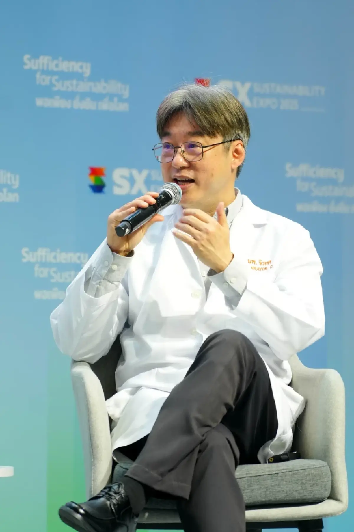 ผศ.นพ.จิรยศ จินตนาดิลก