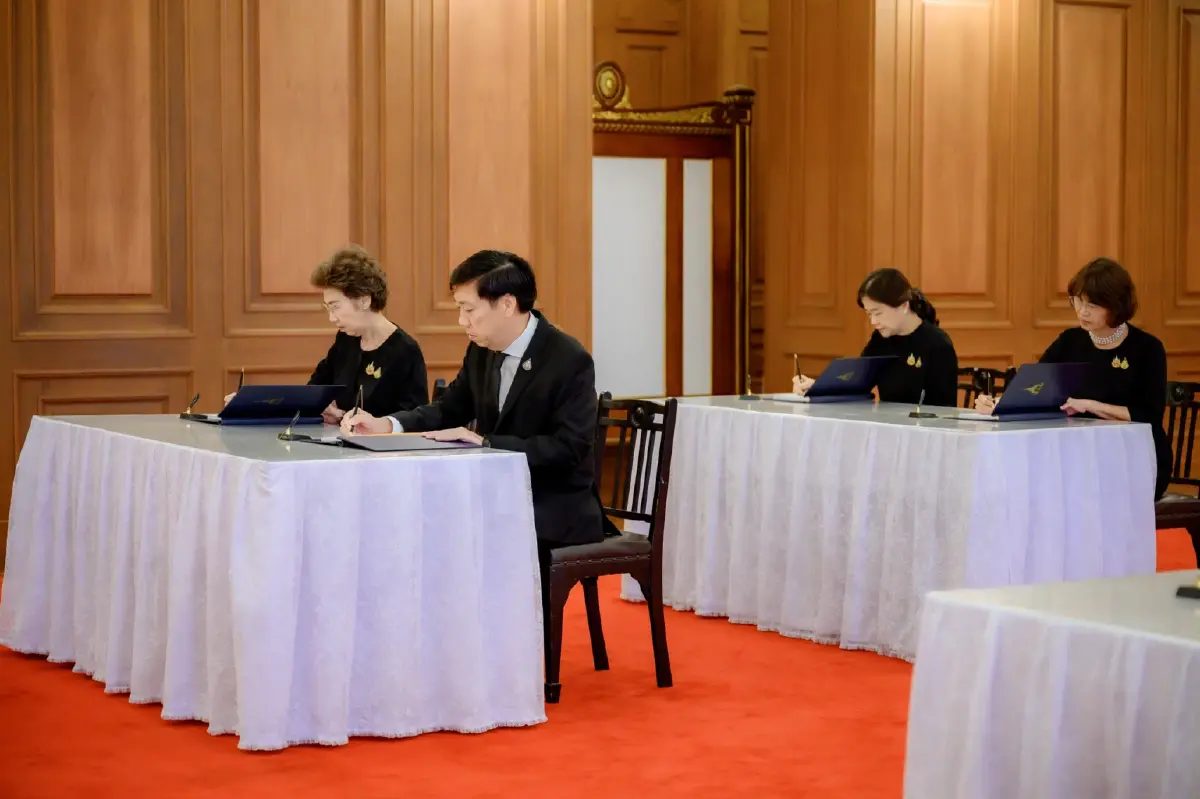 กลุ่ม ช.การช่าง ลงนามถวายอาลัย รำลึกในพระมหากรุณาธิคุณ