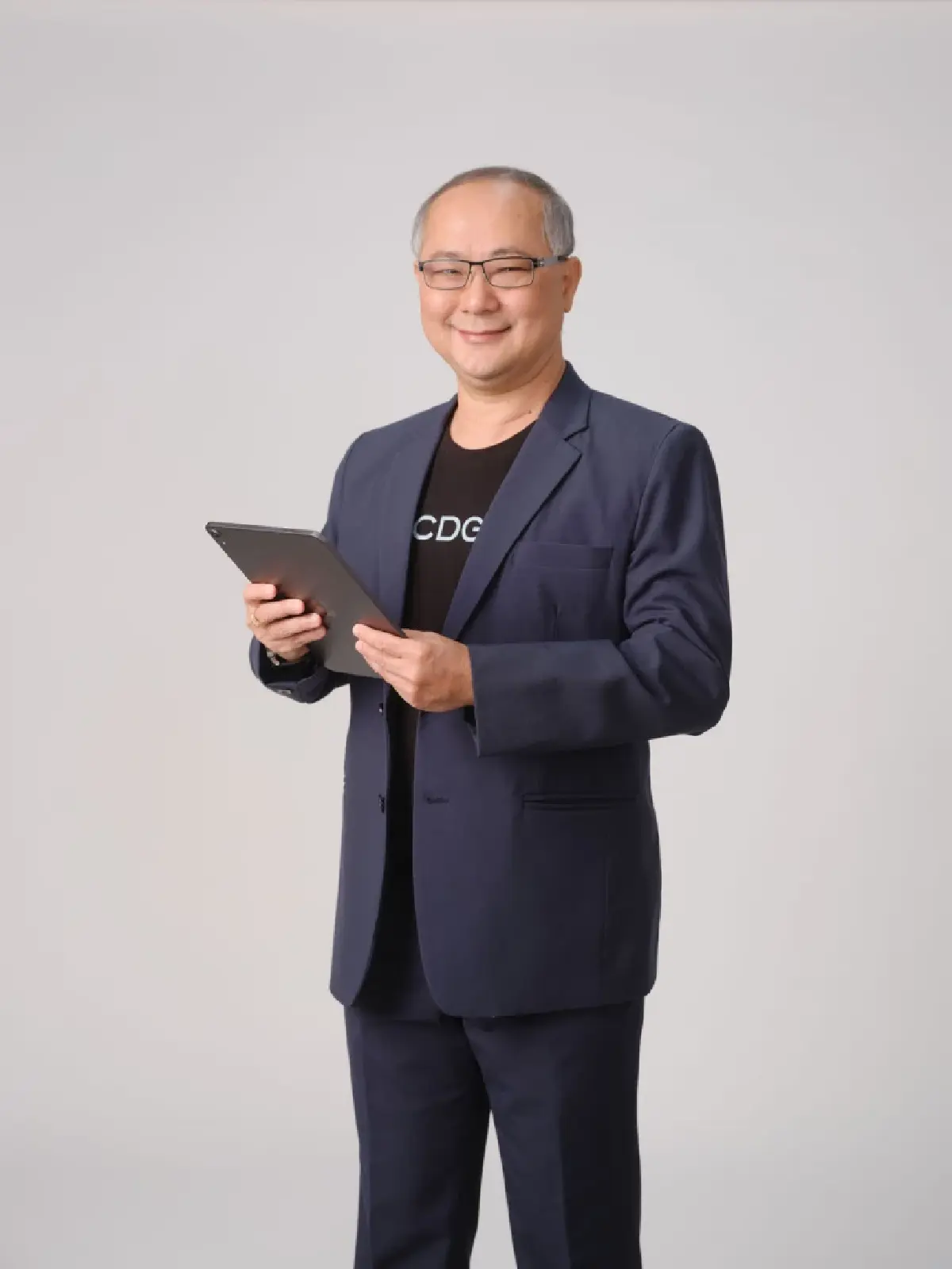 ทวีศักดิ์ นิลวัชรมณี กรรมการผู้จัดการ บริษัท คอนโทรลดาต้า (ประเทศไทย) จำกัด 