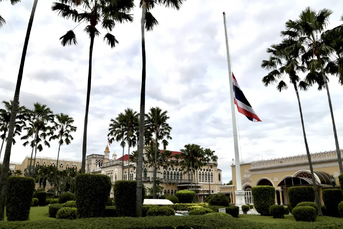 นายกรัฐมนตรี เรียกประชุม ครม. นัดพิเศษ วางกรอบพระราชพิธี