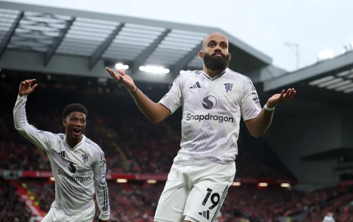 ลิเวอร์พูลพังคาบ้าน ! หงส์ปีกหัก แพ้ แมนยู 1-2 ผลบอลพรีเมียร์ลีก