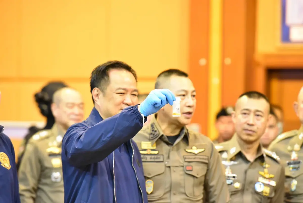 "อนุทิน" นำ แถลง "ยุทธการสกัดยานรก" ยกระดับจัดการปัญหายาเสพติด
