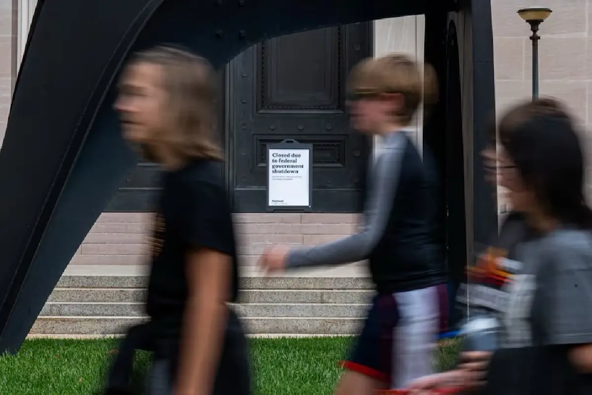 ทรัมป์อ้างชัตดาวน์ เริ่มปลดพนักงานรัฐแล้ว ตั้งเป้า 300,000 คน