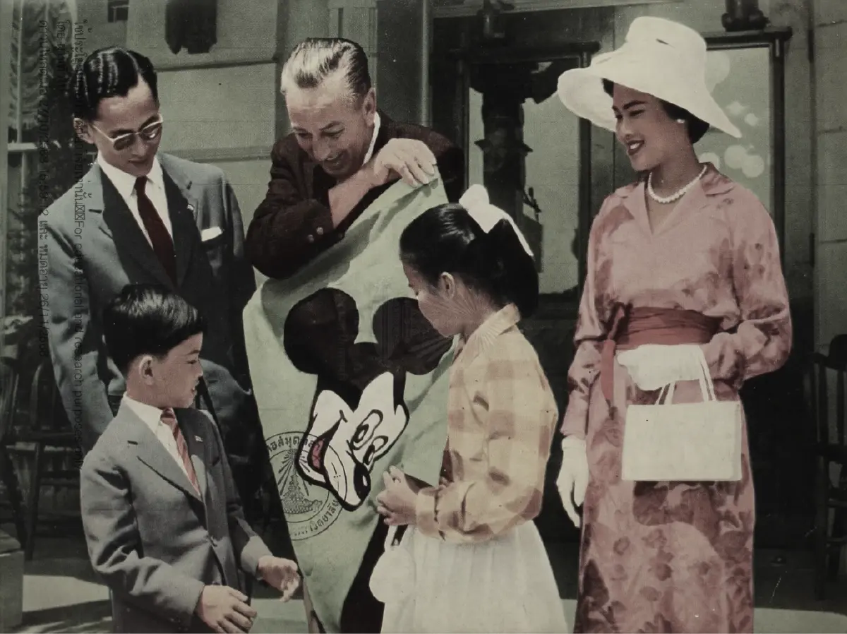 ชมพระฉายาลักษณ์หายากของ 'สมเด็จพระบรมราชชนนีพันปีหลวง' ผ่าน E-book