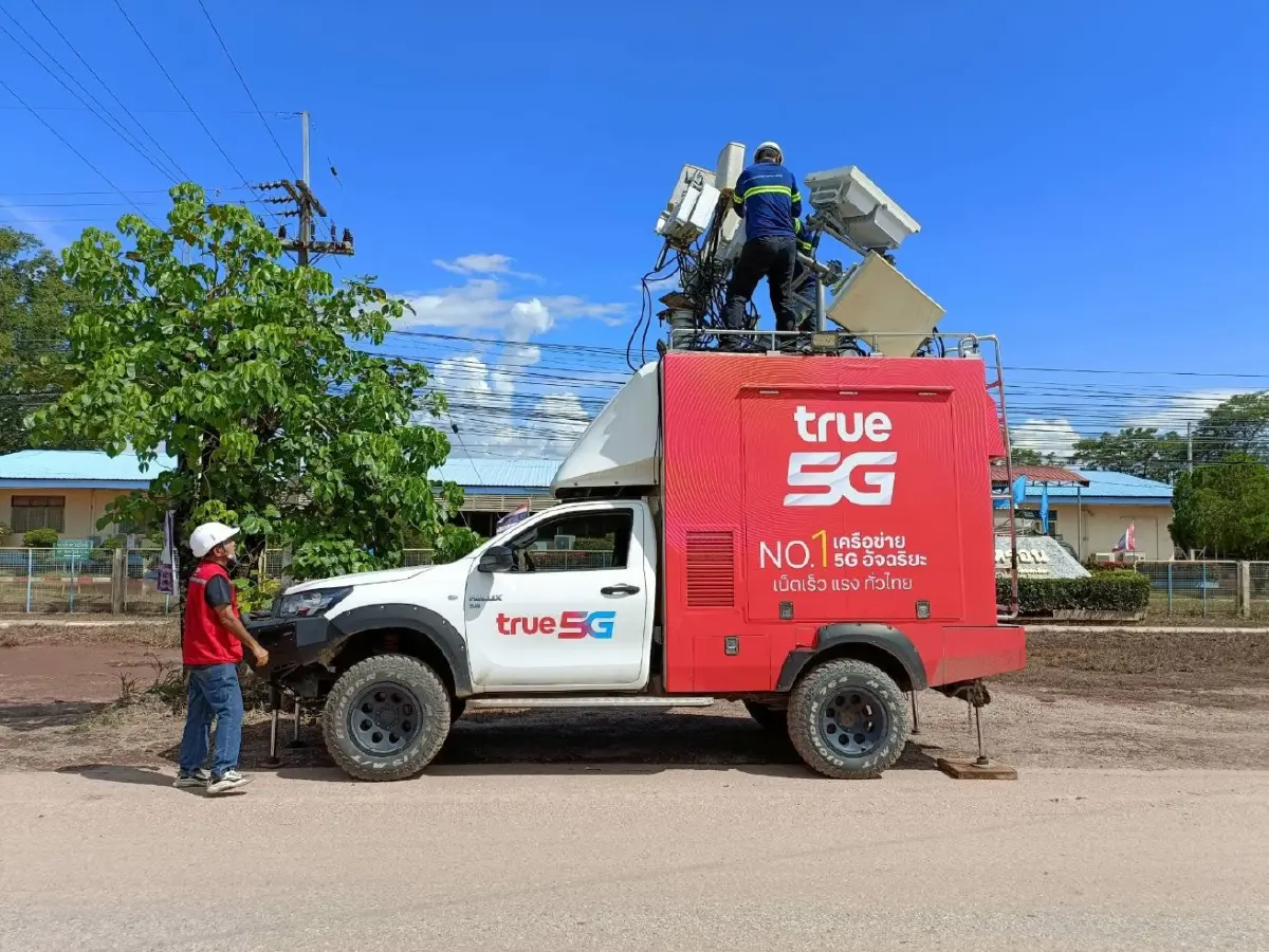 ทรูฯ ลุยน้ำท่วม จ.อุตรดิตถ์ เร่งดูแลสัญญาณ 5G/4G ช่วยผู้ประสบภัย