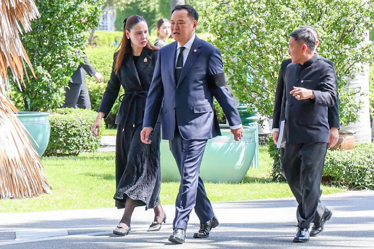 "นายกฯอนุทิน" ประชุมครม. นัดพิเศษ เตรียมงานพระราชพิธี