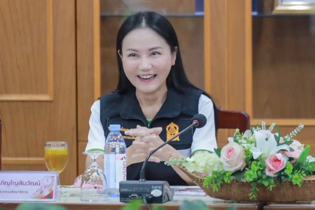 \"ธรรมนัส–นฤมล\" ลุยเยี่ยม รร.นนทบุรี ย้ำสวัสดิการครู คือ หัวใจการศึกษา