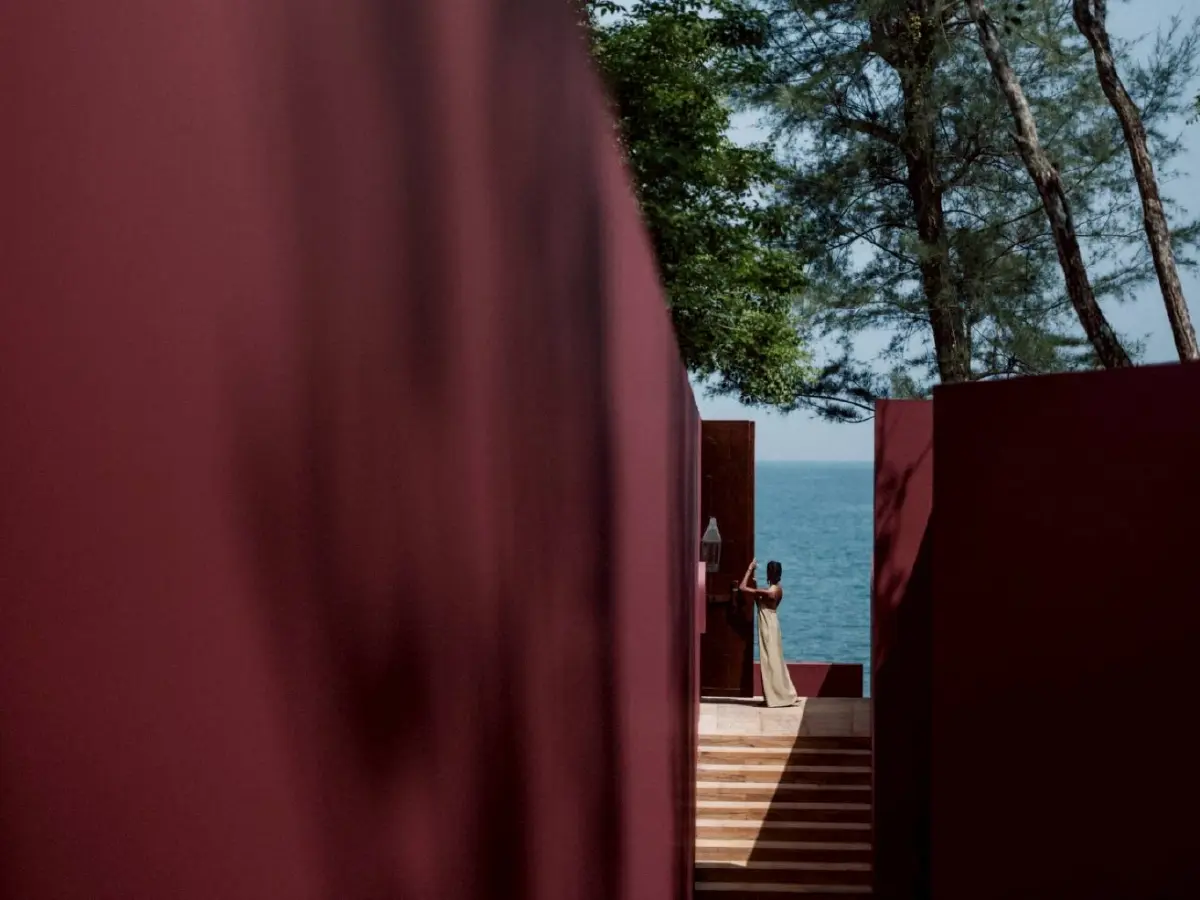 รู้จัก 'ภูเล เบย์' ที่พักอัลตราลักชัวรีแห่งกระบี่ เจ้าของ MICHELIN 3 Keys