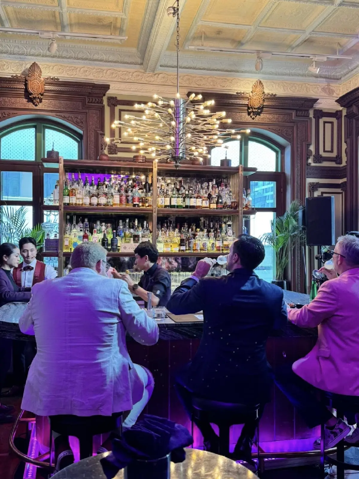 มิกโซโลจิสต์ไทยสุดเจ๋ง! คว้าแชมป์ Marriott APEC ด้วยค็อกเทล “ตั๊กแตน”