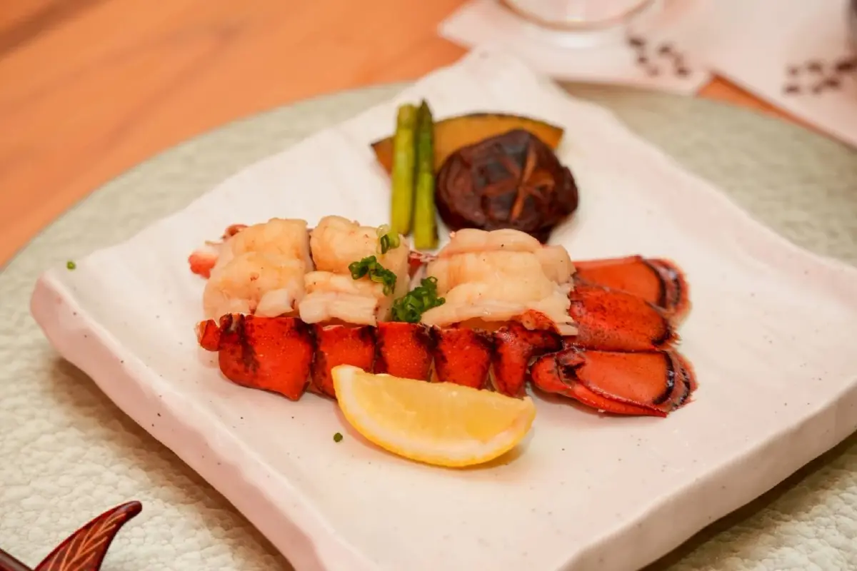 สยามพารากอน–ไอคอนสยาม จัด Moonlight Dinner Cruise สุดเอ็กซ์คลูซีฟ