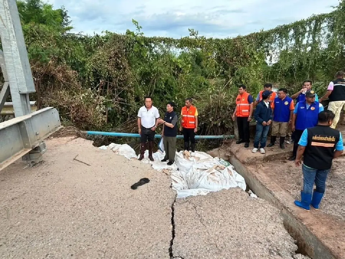 นายกฯ พร้อม ภริยา ลงพื้นที่ จ.อุดรธานี มอบถุงยังชีพแก่ผู้ประสบอุทกภัย