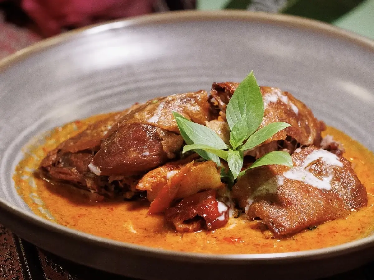 เคทีซี x ศิลาดล รร. สุโขทัย เปิดเมนู “Senses of Celadon” ยกระดับอาหารไทยโบราณ