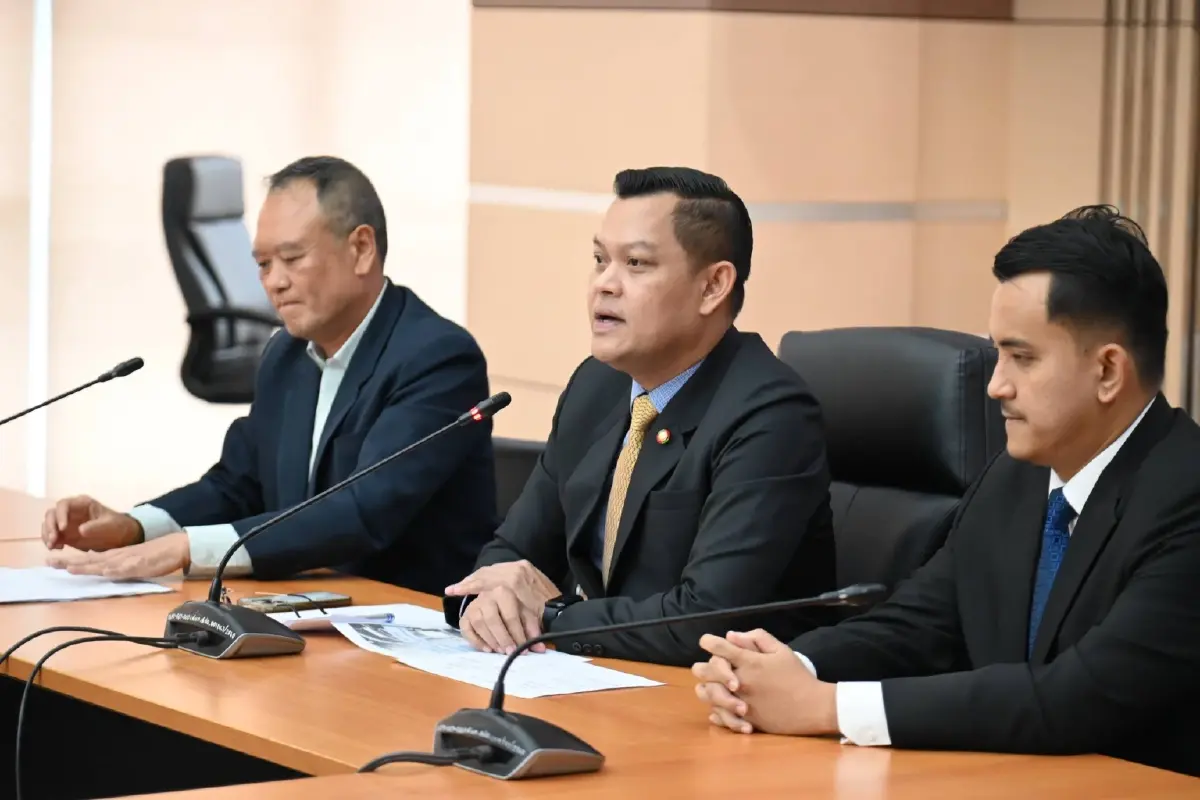 “ธนกร” ปัดเอี่ยวถอนอายัดเหล็ก "ซิน เคอ หยวน" เตรียมตั้งกรรมการสอบ