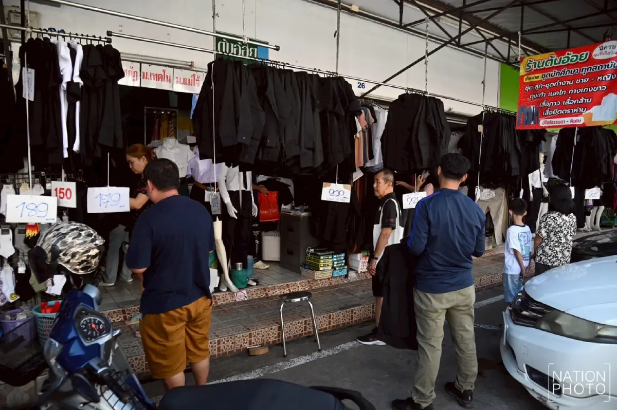 นายกฯอนุทินกำชับคุมราคาชุดไว้ทุกข์ เข้มห้ามร้านค้าฉวยโอกาส