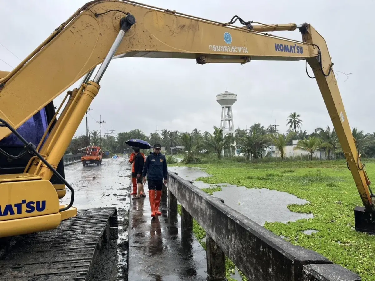 ใต้ฝนถล่มหนัก 8 จังหวัดท่วม นครศรีฯวิกฤต เดือดร้อนสุดกว่า2แสนคน