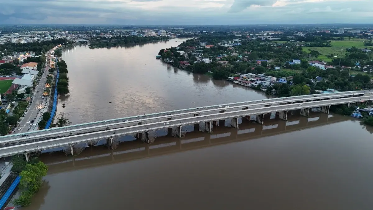 น้ำเหนือชะลอทุกสถานี เร่งผลักดันน้ำค้างทุ่งลงทะเลทุกมิติ