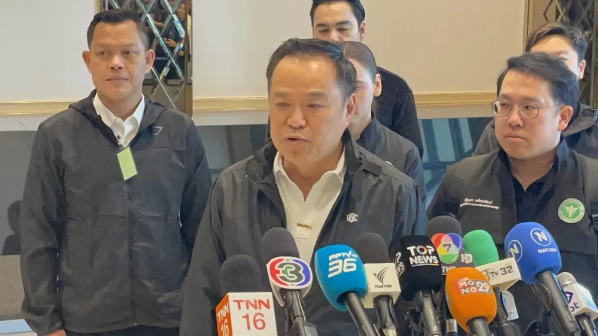 “อนุทิน” บินลงหาดใหญ่ เขต 8 เร่งช่วยน้ำท่วม หลังระดับน้ำลด  ปัดตอบปมมาเฟีย