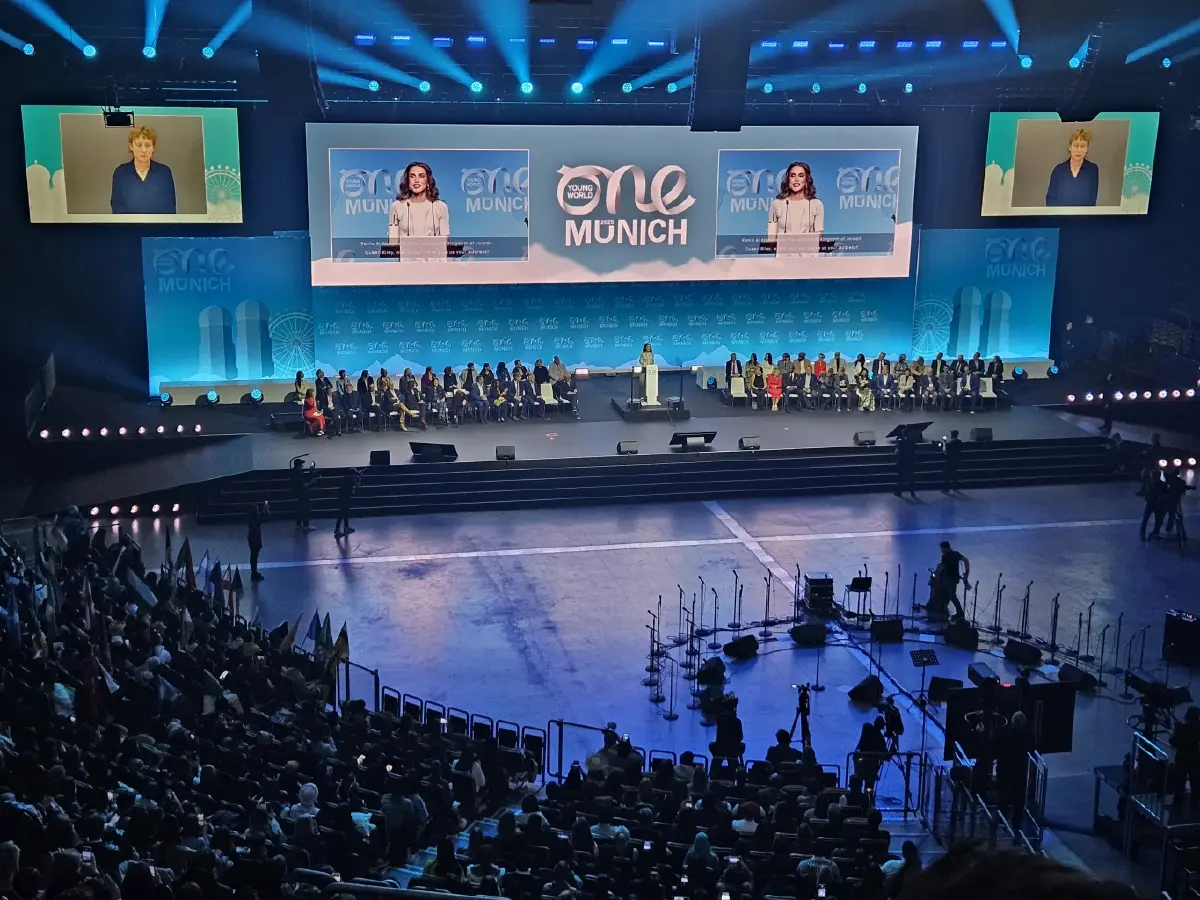 เครือซีพีนำพลังคนรุ่นใหม่! เข้าร่วมงาน One Young World Summit 2025