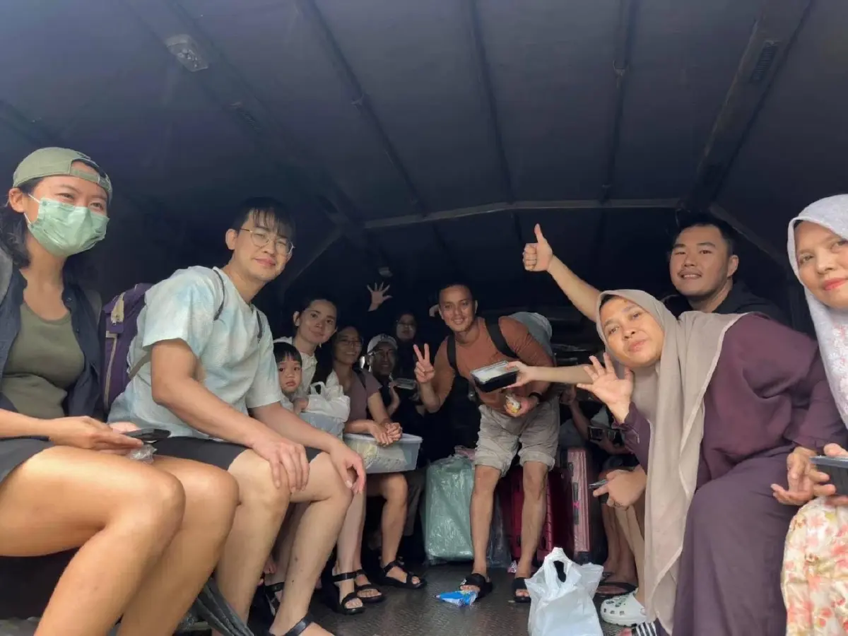 อุทกภัยใต้คลี่คลาย ช่วยนักท่องเที่ยวแล้ว 1,812 ราย ไม่มีติดค้าง!