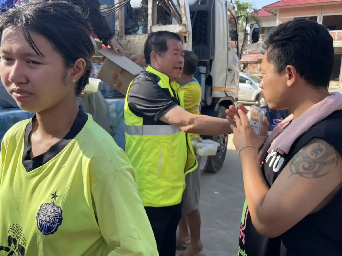 'นิพนธ์-สรรเพชญ'  เสนอ 3 มาตรการช่วยน้ำท่วม  'ฟื้นคน-เมือง-เศรษฐกิจสงขลา'