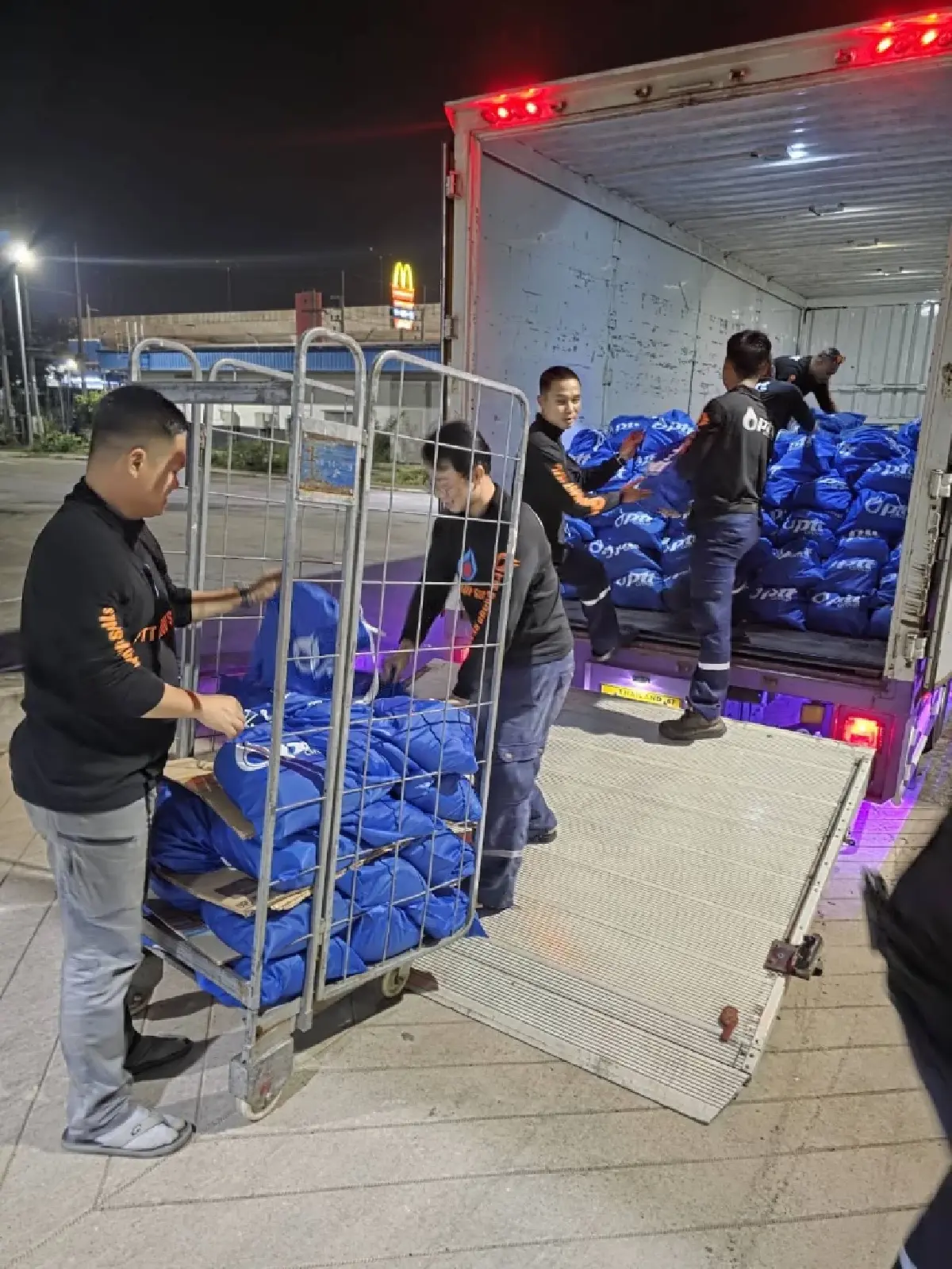 ปตท. เร่งส่งความช่วยเหลือ เปิดศูนย์อำนวยการสถานการณ์อุทกภัยภาคใต้   พร้อมดูแลความมั่นคงพลังงาน