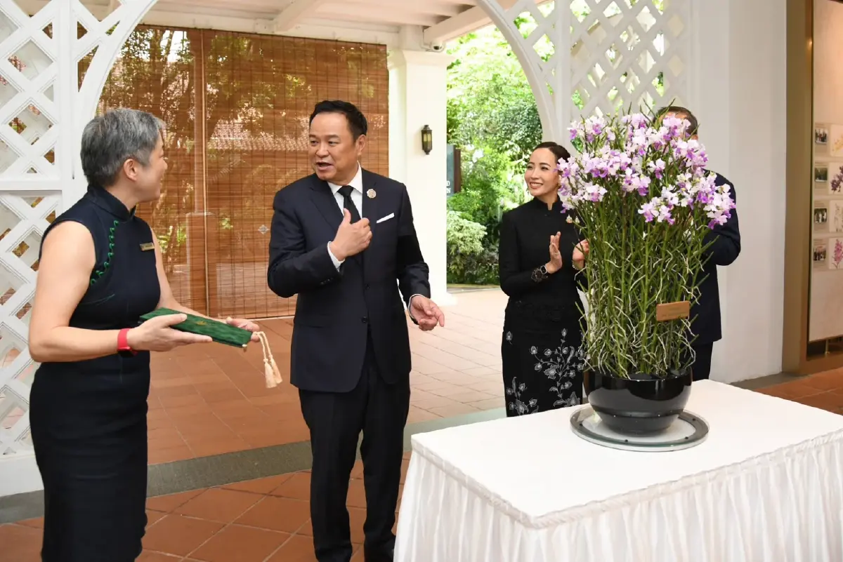 สิงคโปร์ตั้งชื่อกล้วยไม้สายพันธุ์ใหม่ เป็นเกียรติ "นายกฯ อนุทิน และภริยา"