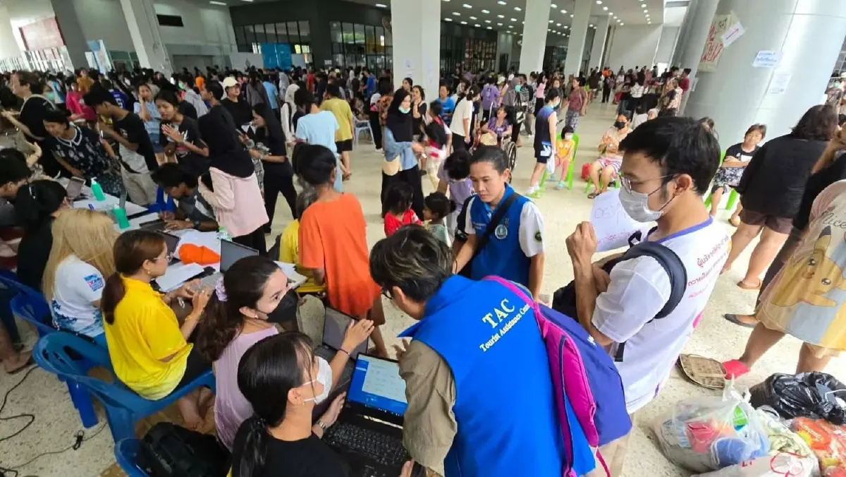 อุทกภัยใต้คลี่คลาย ช่วยนักท่องเที่ยวแล้ว 1,812 ราย ไม่มีติดค้าง!