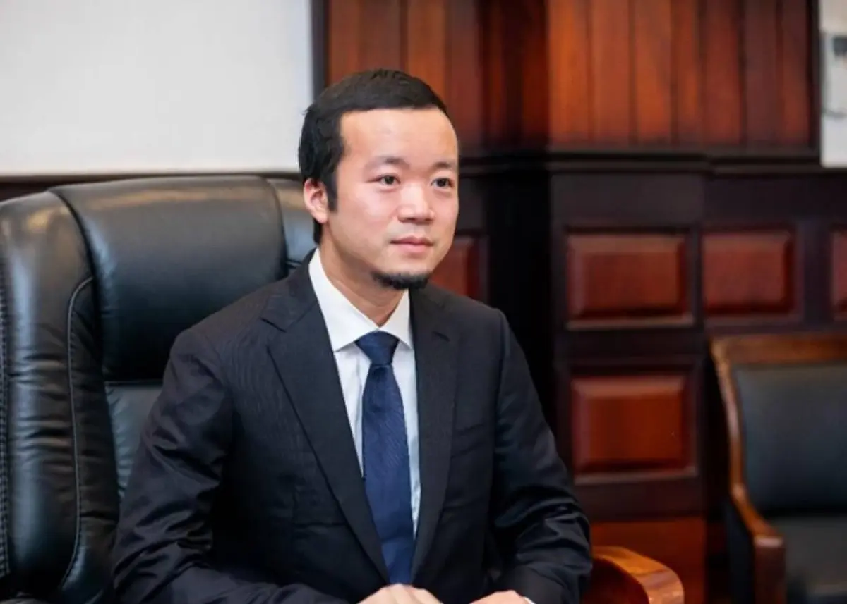  เฉิน จื้อ มหาเศรษฐีผู้อยู่ในรายชื่อคว่ำบาตรของสหรัฐฯ