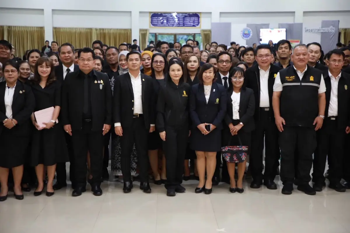 “นฤมล” ลงพื้นที่นราธิวาส หนุน Learn to Earn สร้างรายได้ระหว่างเรียน