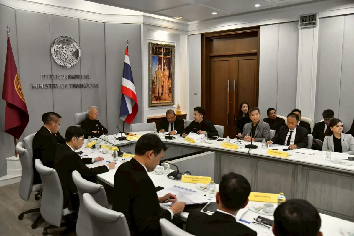 สายการบินชงหั่นภาษีน้ำมันเหลือ 20 สตางค์/ลิตร ลดค่าตั๋วในประเทศ