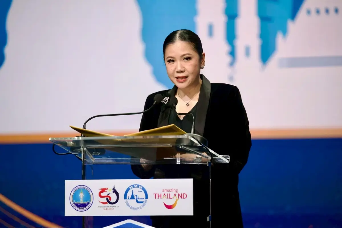 นางสาวฐาปนีย์ เกียรติไพบูลย์ ผู้ว่าการการท่องเที่ยวแห่งประเทศไทย (ททท.)