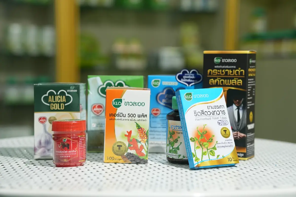 แผนไทย X วิทยาศาสตร์ ยุคใหม่ เจน 4 พลิกตำนาน ขาวละออเภสัช 100 ปี