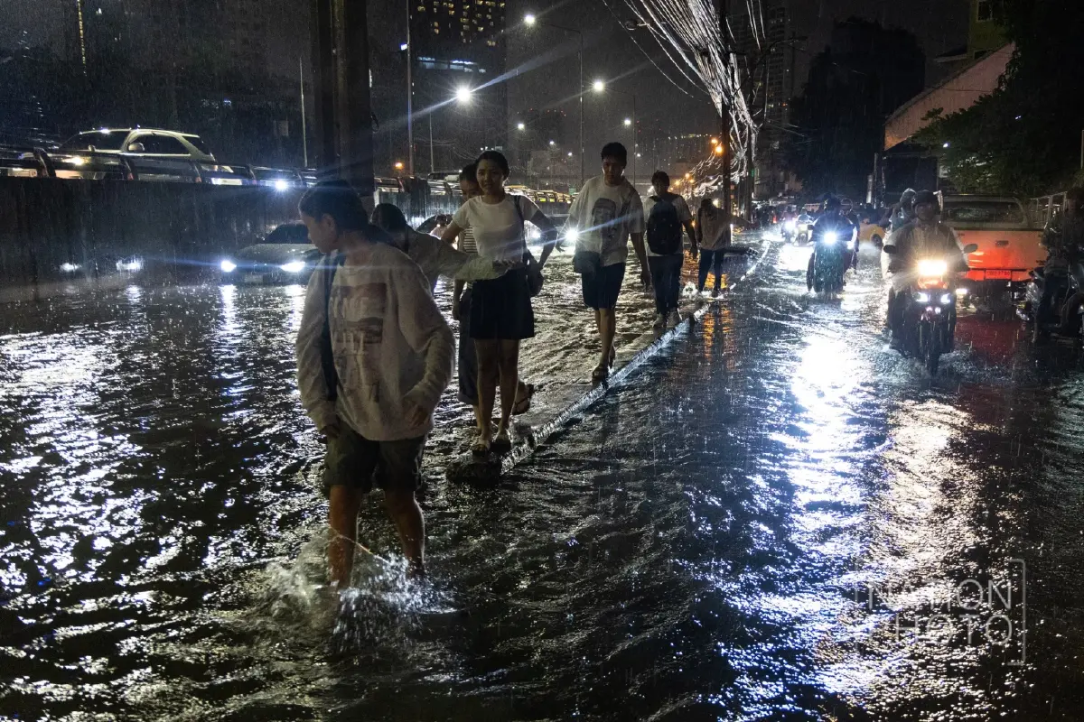 ชัชชาติ แจงเหตุน้ำท่วมกรุง! ฝนตกหนักเกินมาตรฐานระบบรองรับแค่ 60 มม.