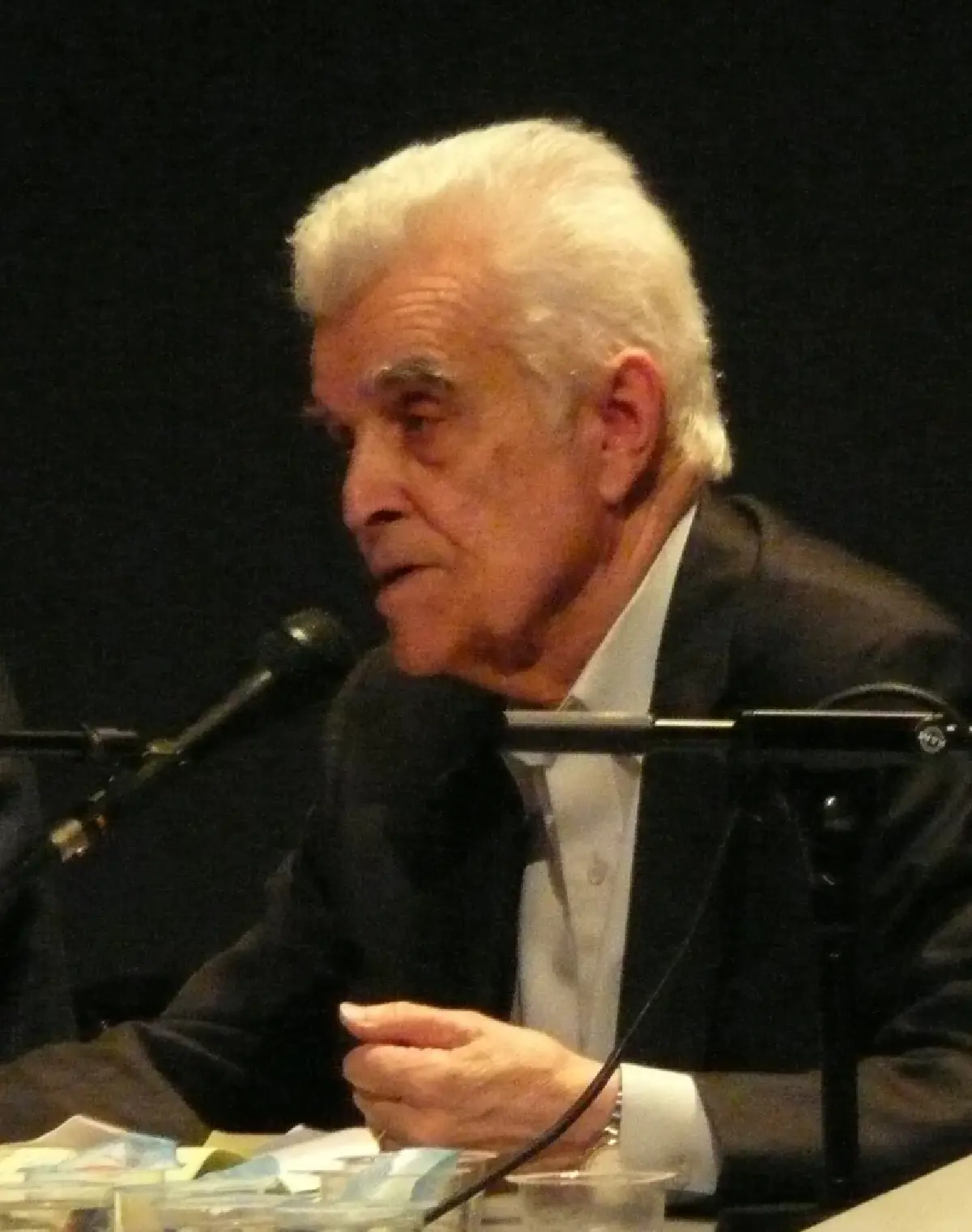 เรอเน่ ฌีราร์ด (René Girard)