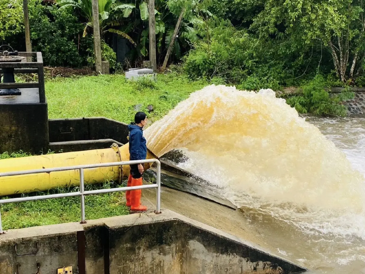 ใต้ฝนถล่มหนัก 8 จังหวัดท่วม นครศรีฯวิกฤต เดือดร้อนสุดกว่า2แสนคน