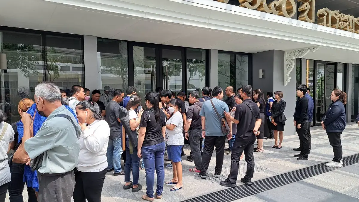 ม็อบส.กีฬาคนตาบอด บุกคลัง ร้องระงับต่อสัญญาสลาก L6 หลังโควตาไม่ถึงมือสมาชิก