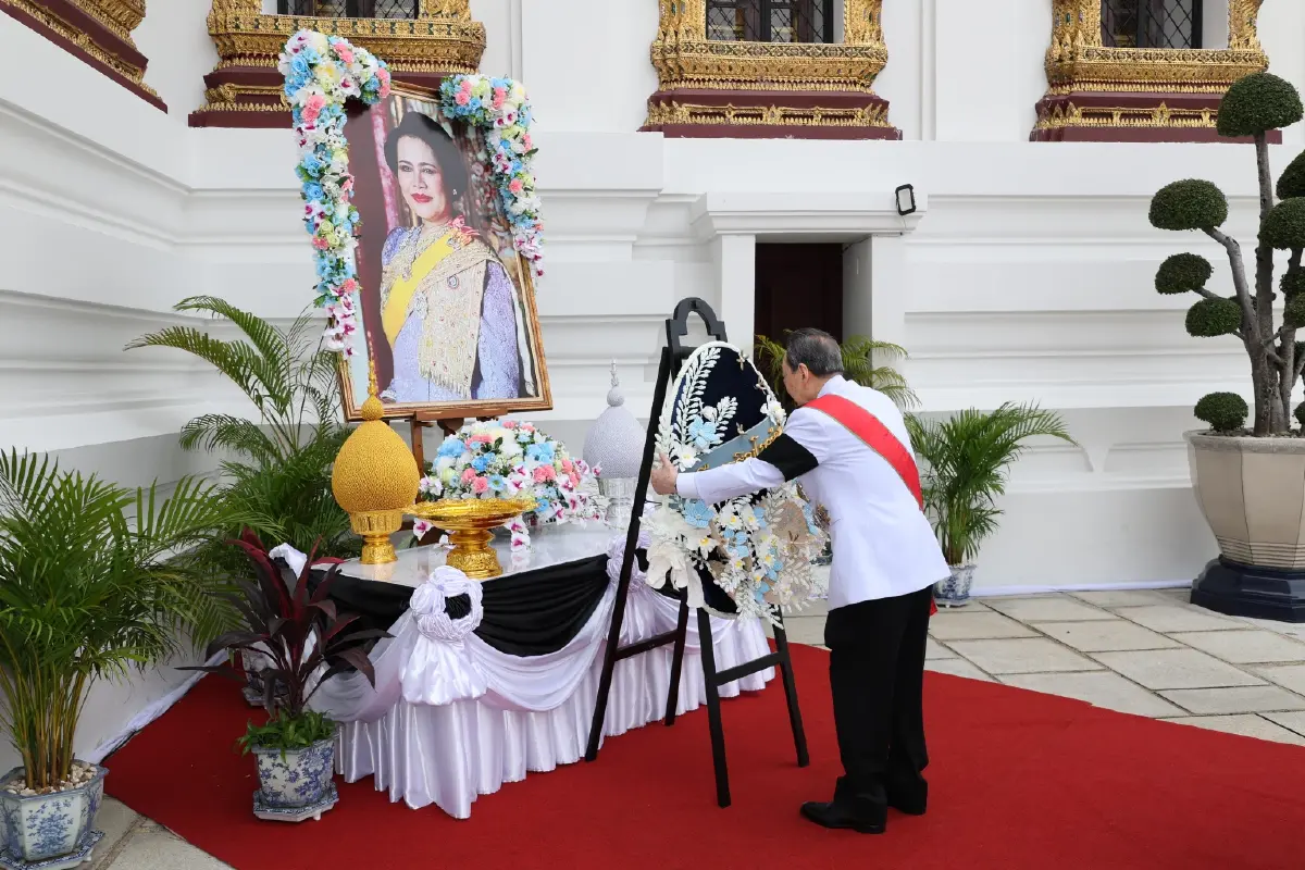 เครือซีพีน้อมถวายพวงมาลารำลึกในพระมหากรุณาธิคุณ 'พระพันปีหลวง'