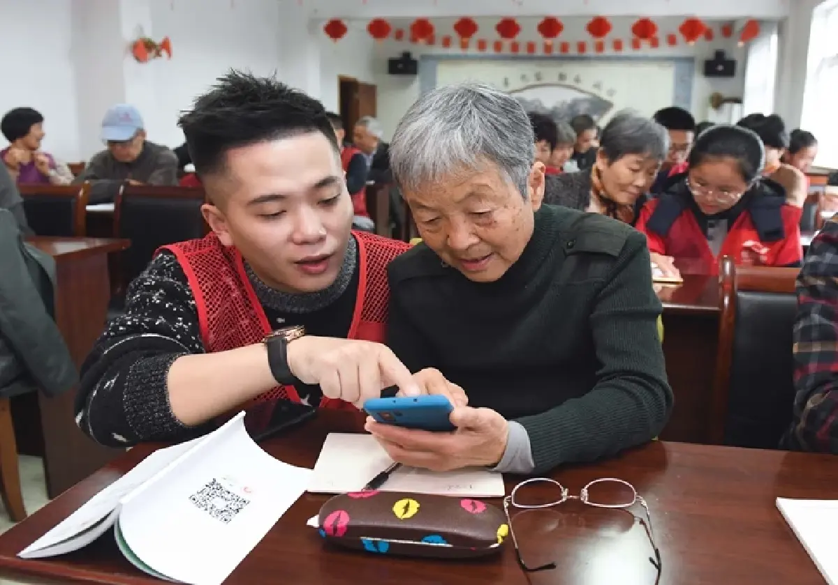 จีนทดลองโมเดล ‘อยู่ร่วม-ข้ามวัย’ สูงวัยมีเพื่อน หนุ่มสาวค่าใช้จ่ายถูกลง