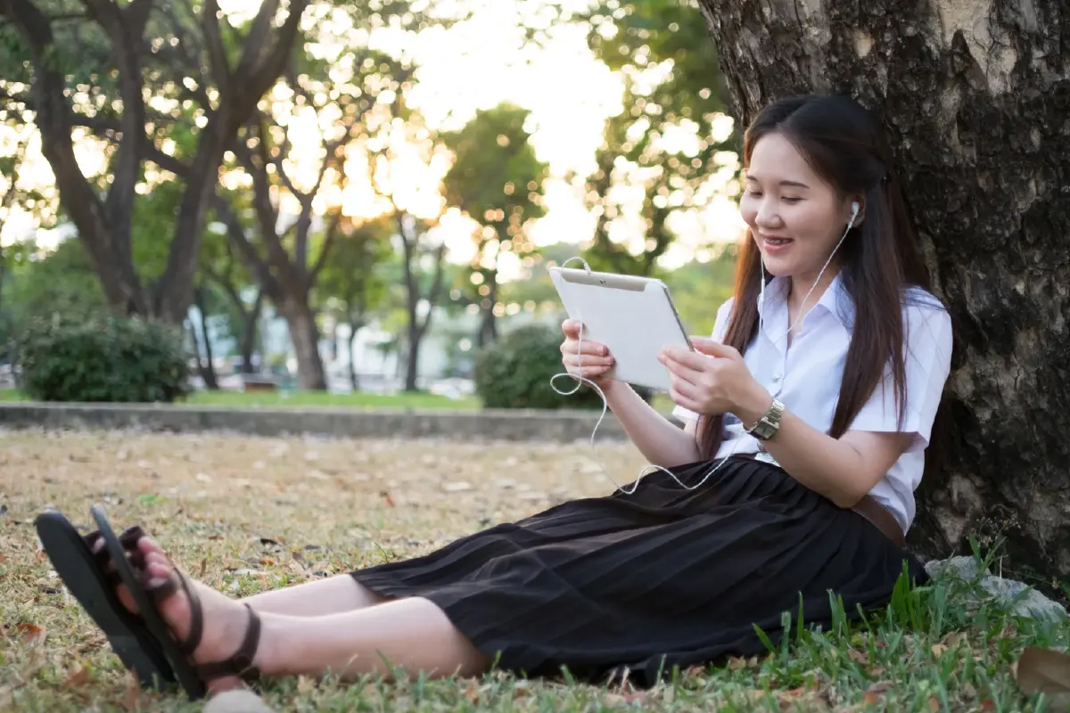 มธ. ห่วงนักศึกษาไทย พึ่ง AI เกินพอดี เสี่ยง "อยู่ไม่รอด" ตลาดแรงงาน