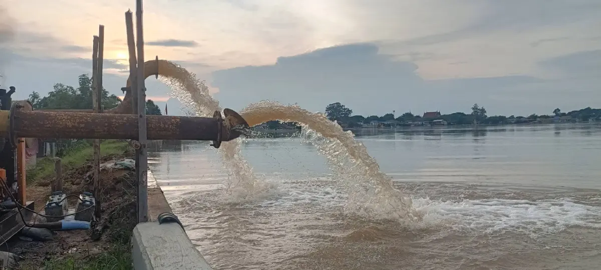 กรมชลฯติดเครื่องสูบ–ผลักน้ำทั่วลุ่มเจ้าพระยา ลดท่วมท้ายเขื่อน