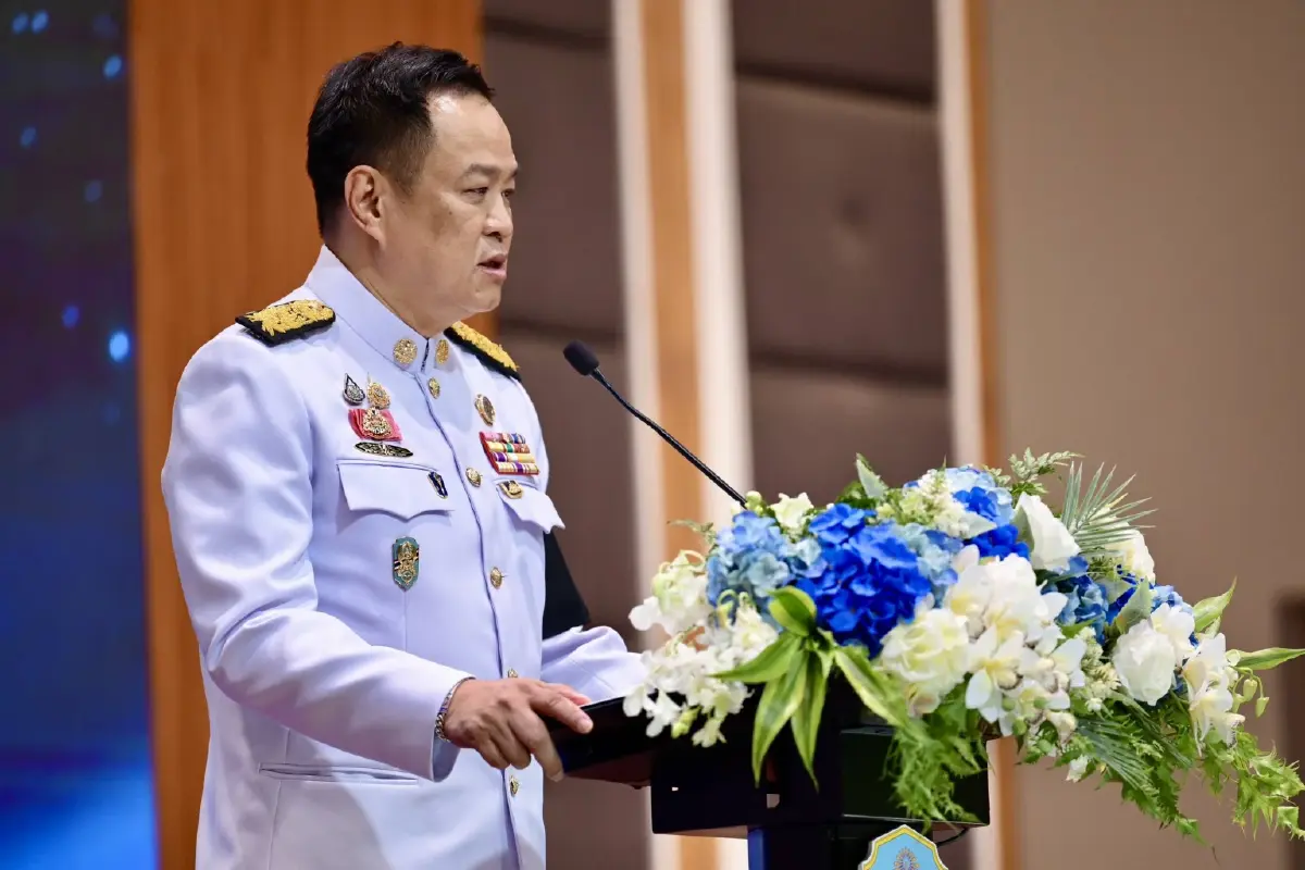 นายกฯอนุทินบนทางแยกอำนาจ: ชาตินิยมพุ่งสูง–สัญญาณยุบสภา