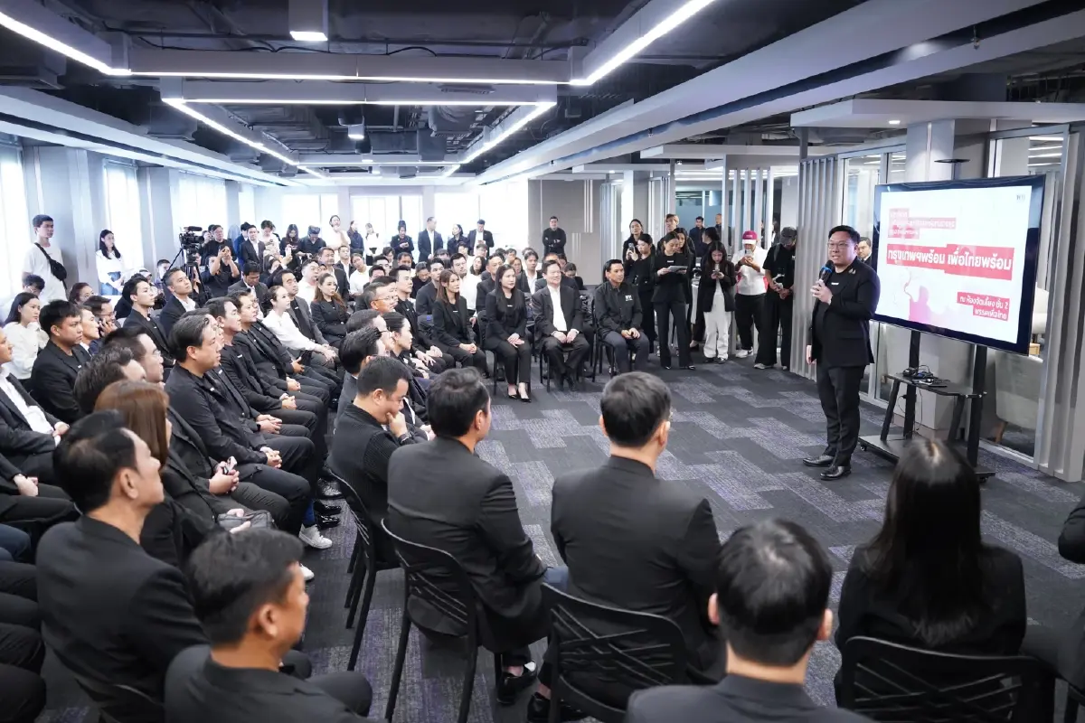 "พรรคเพื่อไทย" เปิดตัว สส.กรุงเทพฯ ครบ 33 เขต! ชู ความสามัคคีคือชัยชนะ