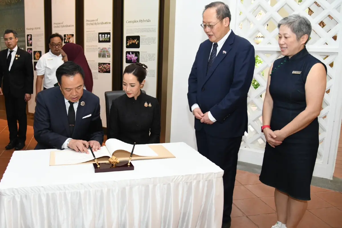 สิงคโปร์ตั้งชื่อกล้วยไม้สายพันธุ์ใหม่ เป็นเกียรติ "นายกฯ อนุทิน และภริยา"