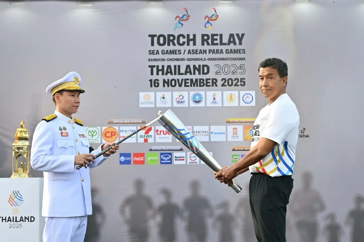 “รมว.อรรถกร” นำทัพจุดคบเพลิง “ไฟพระฤกษ์” วิ่งเฉลิมฉลองโหมโรงซีเกมส์–พาราเกมส์ 2025