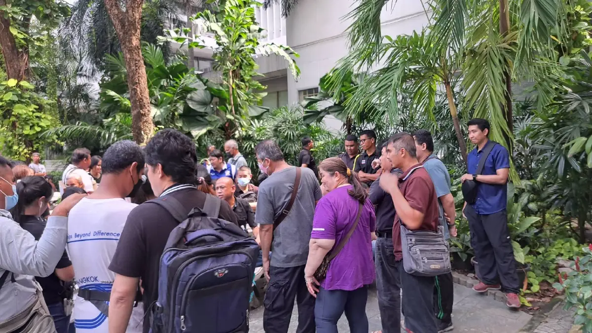 ม็อบส.กีฬาคนตาบอด บุกคลัง ร้องระงับต่อสัญญาสลาก L6 หลังโควตาไม่ถึงมือสมาชิก