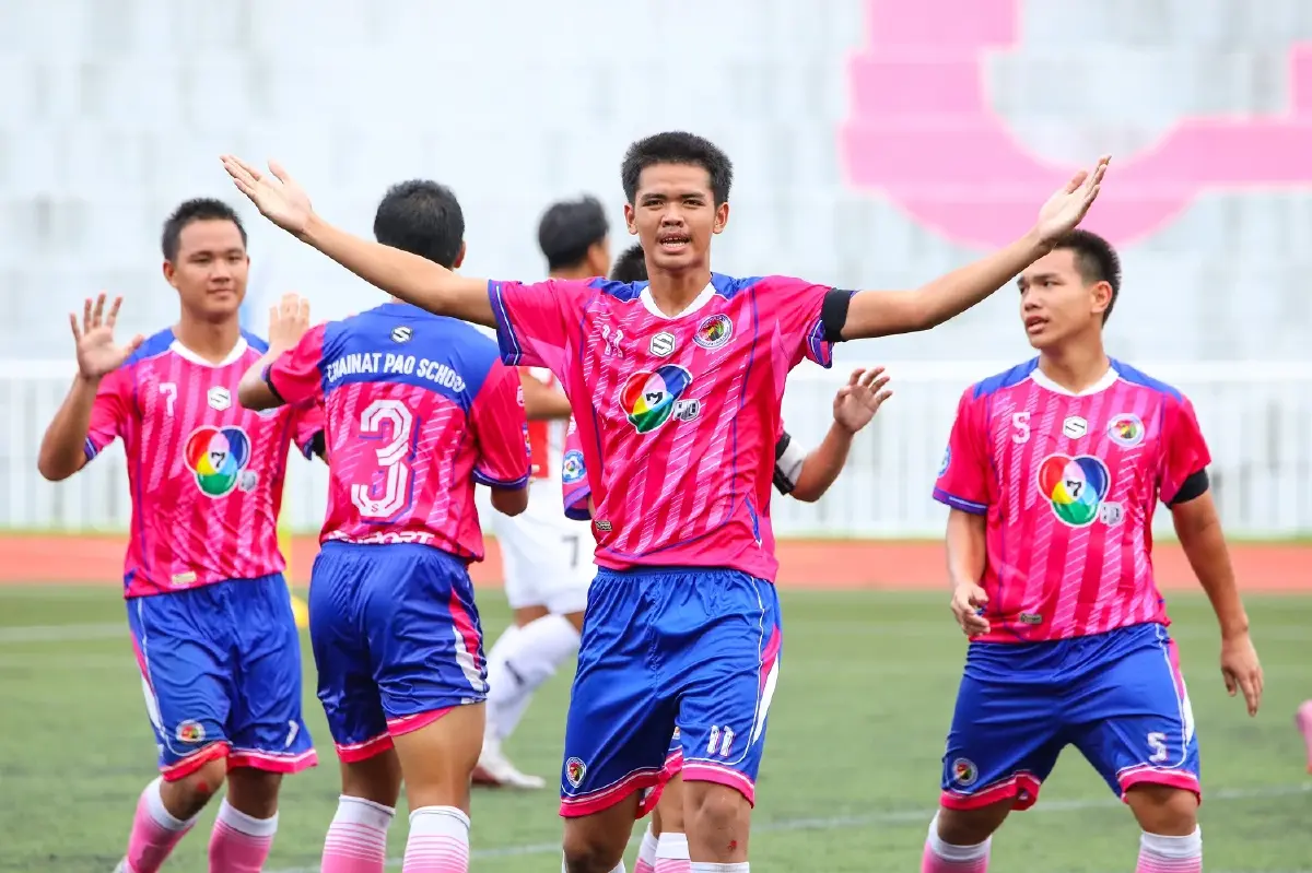 โรงเรียน อบจ.ชัยนาท คู่ชิงชนะเลิศบอล 7 สี