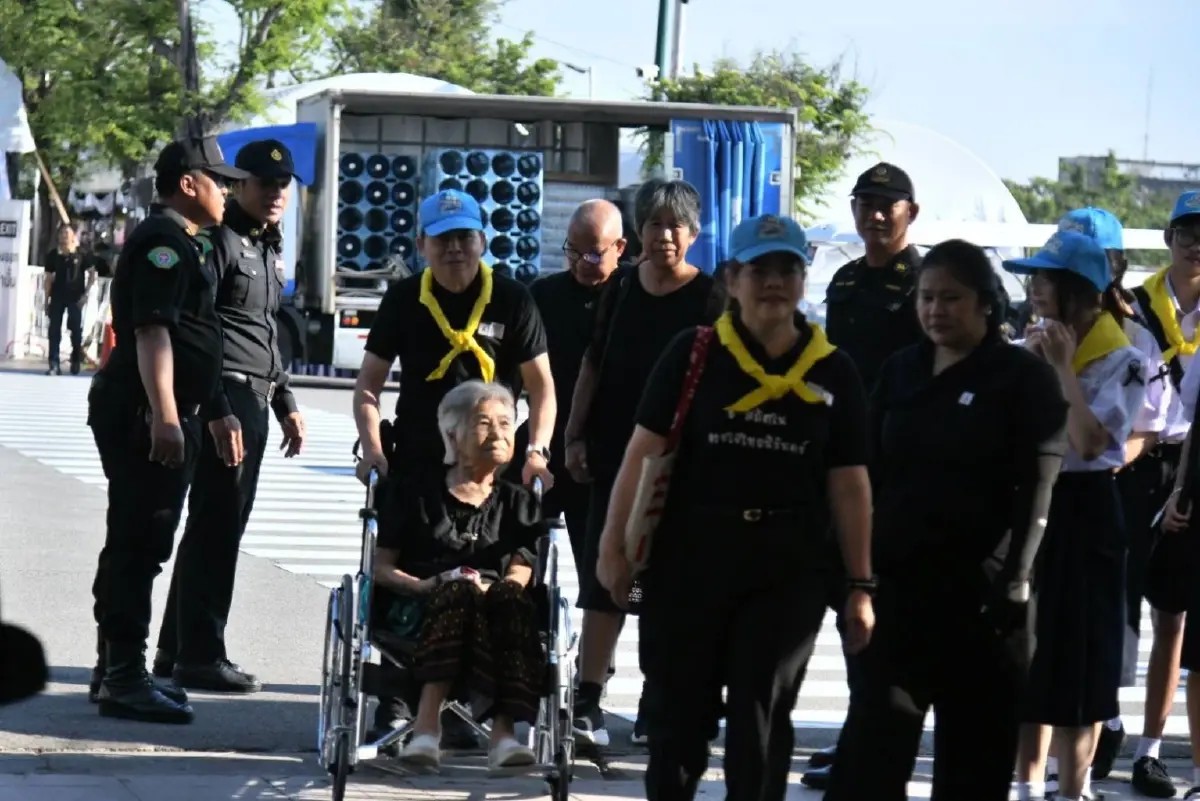 เปิด 4 ช่วงเวลาเข้ากราบถวายบังคมพระบรมศพพระพันปีหลวง 24-25 พ.ย.