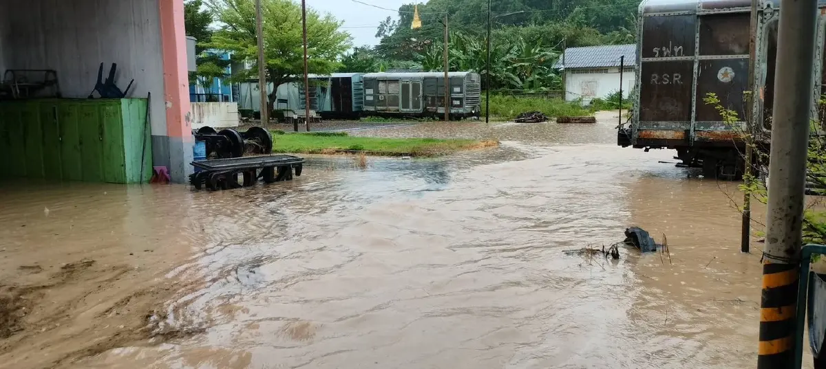การรถไฟฯ งดเดินรถสายใต้ เพิ่มอีก 13 ขบวน น้ำท่วมภาคใต้ขยายวงกว้าง