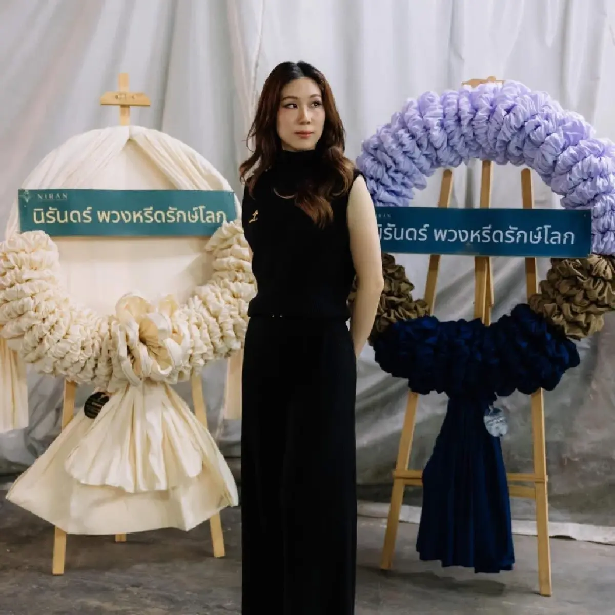 วิกฤติโรงงานทอผ้าขาลง ‘อรนภัส’ ต่อยอดผ้าดิบทำพวงหรีดรักษ์โลก